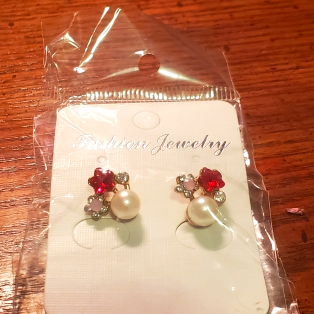 Fashion Jewelry Flower/Pearl Earrings
